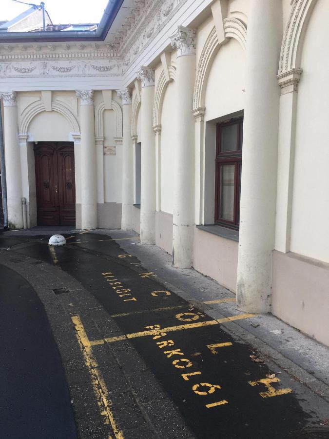 Ostello Göncölház Vác Esterno foto