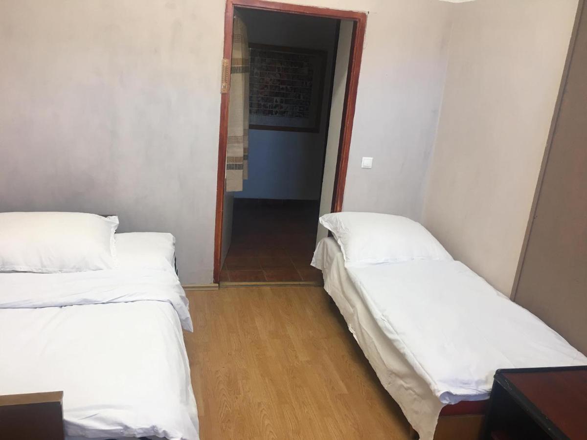 Ostello Göncölház Vác Esterno foto