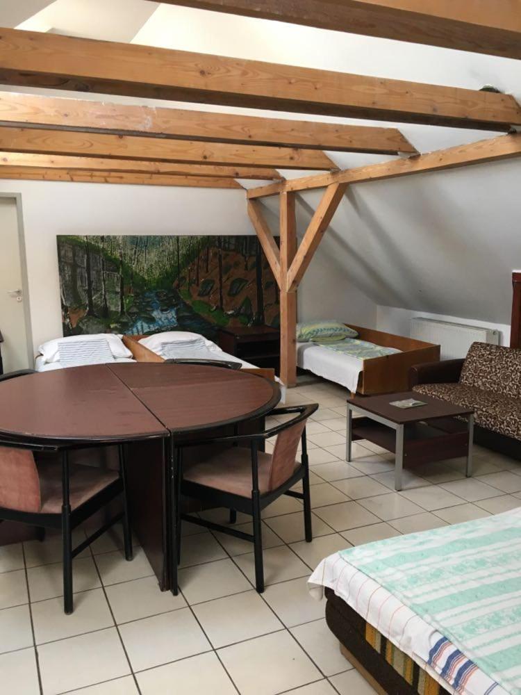 Ostello Göncölház Vác Esterno foto